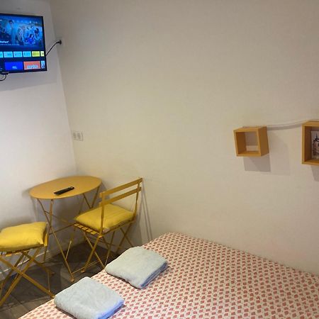 Le Tout Petit Qui A Tout D'Un Grand Chambéry Eksteriør billede